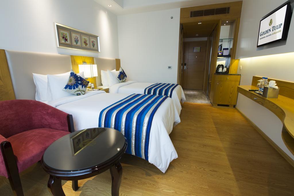 Ramada By Wyndham Ghaziabad Vasundhara Hotel Стая снимка