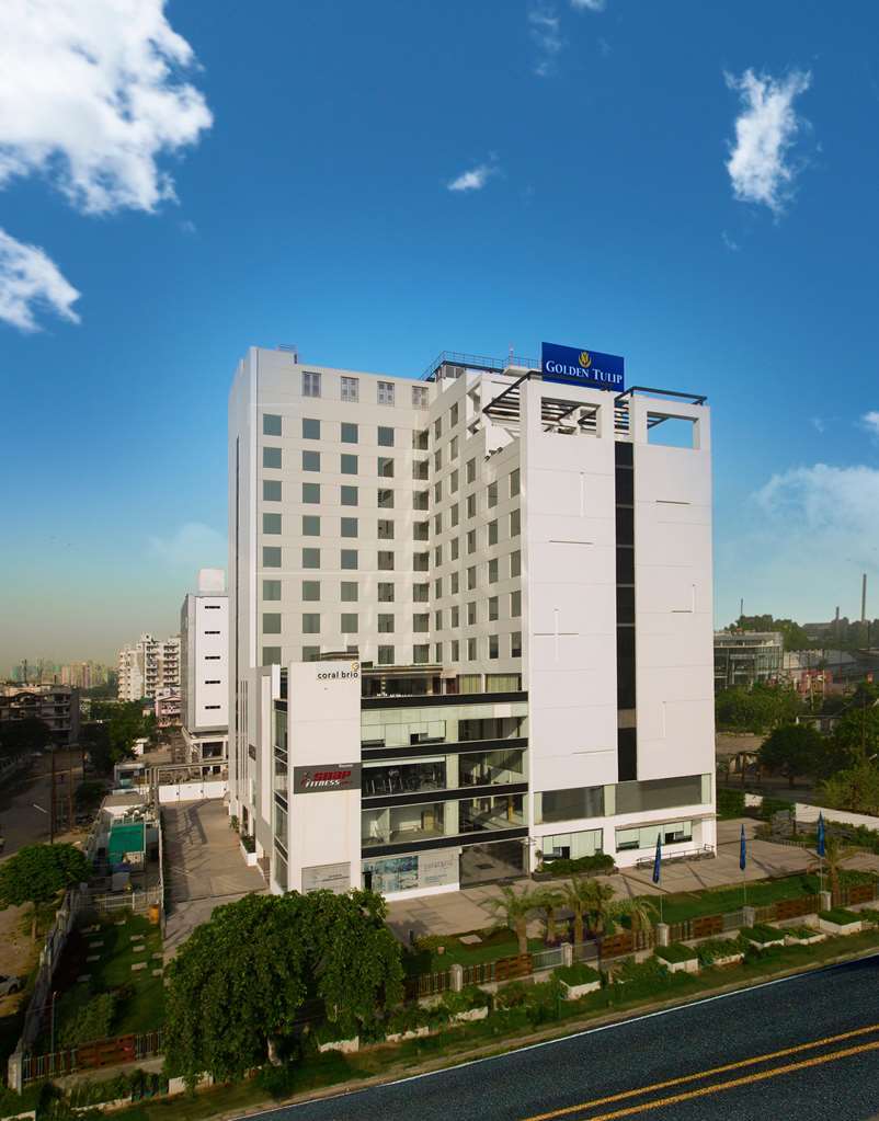 Ramada By Wyndham Ghaziabad Vasundhara Hotel Екстериор снимка
